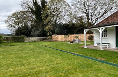 Couples Unique Stay in Bowling Club newly upgraded - Photo 29