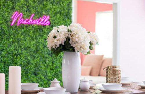 Unit 106 Stylish Condo with Free Parking and Close to Downtown - Foto 44