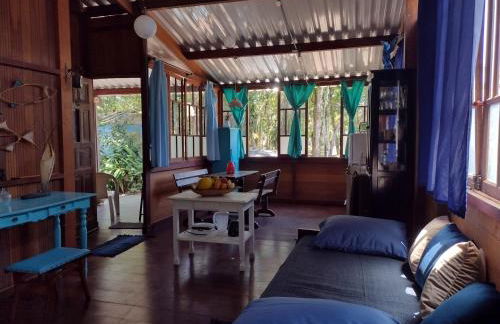 Chalé aconchegante a 50m da Praia - Ubatumirim - Foto 3