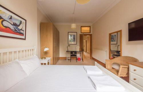 Beautiful 2 Bed 2 Bath Flat overlooking Meadows Park - Foto 15