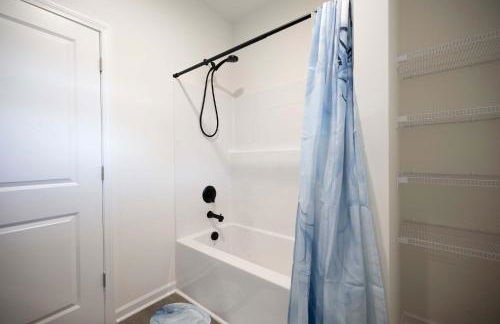 5 Min to Downtown - 12 to Elon - Deck - Wi-Fi - Foto 33