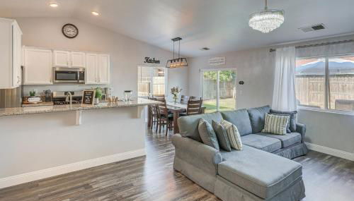 Bakersfield Home with Pool Table, Cornhole and More! - Foto 5