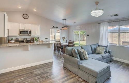 Bakersfield Home with Pool Table, Cornhole and More! - Foto 5