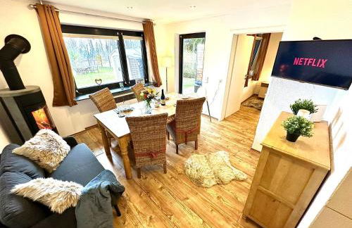 Gemütliches Alpenblick BERG-Bungalow + großer GARTEN + NETFLIX! - Foto 3