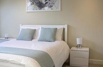 Lovely, spacious home with huge rear garden - Foto 13