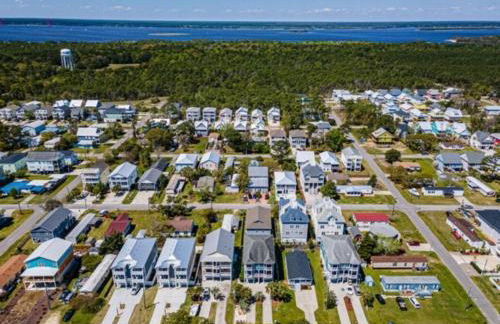 After Dune Delight - Relax and unwind in this fun and spacious 3 story home, Light, Bright, and close to everything! townhouse - Photo 35
