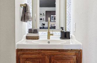 Luxury 5BR Getaway w Pool Hot Tub & Cinema - Foto 33