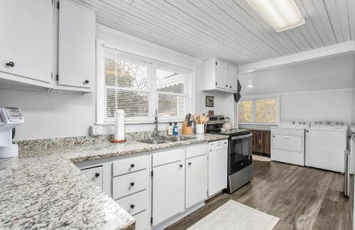 Cozy 3BD with Air Hockey, BBQ - Near Duke University - Foto 37