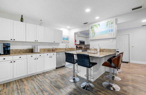 Family home w private pool & fire pit - Foto 20