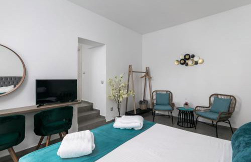 Almyra House - Photo 18