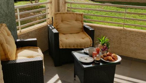 Capstay studio avec grande terrasse proche aéroport Bastia - Lucciana - Centre - Foto 2