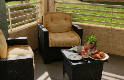 Capstay studio avec grande terrasse proche aéroport Bastia - Lucciana - Centre - Foto 2