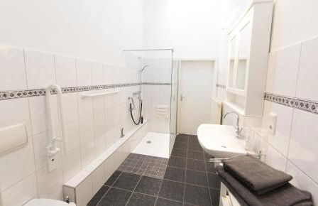 LokoMotel-Wohnung, Luxus Ferienwohnung im Lokschuppen - Foto 23