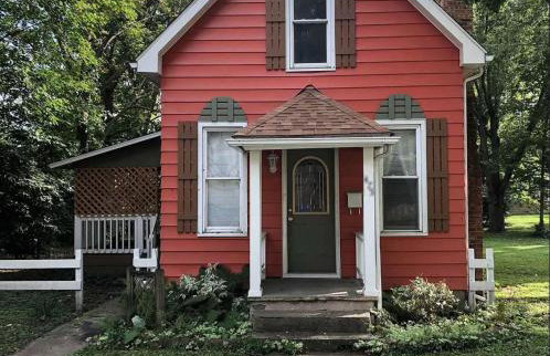 Downtown 2 Bedroom Cottage, Sleeps 6, Walking Distance to Honeywell, Downtown Restaurants, Shopping - Foto 1