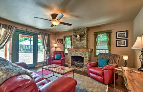 Cozy Home w/ Media Room: Short Walk to Taos Plaza! - Foto 1
