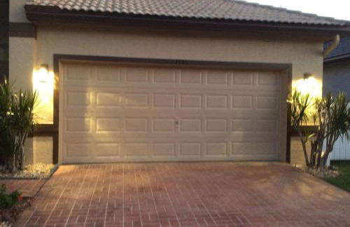 Beautiful furnished 3 BR home, pool, clubhouse access - if interested, please provide your name, contact info - Photo 2