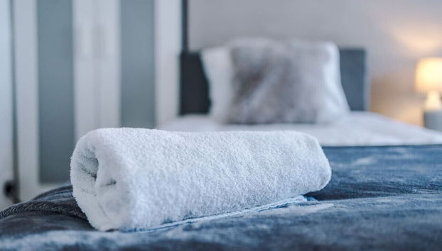 Comfy Four Bedroom House with parking - Foto 4, Habitación