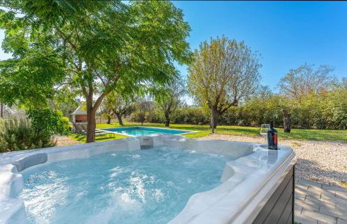 Cozy Home In Prkos With Jacuzzi - Foto 2