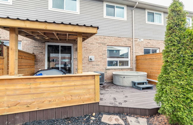 GLOBALSTAY. Modern 3-4 Bedroom Town - Photo 59