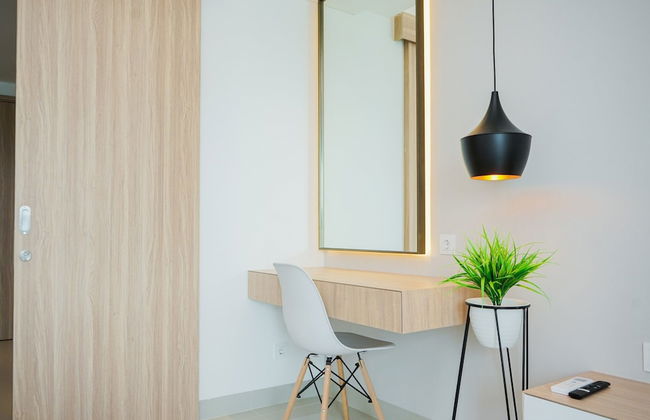 Comfy And Minimalist Studio At Embarcadero Bintaro Apartment - Foto 3