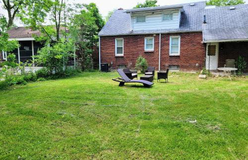 Sweet home, King bed, backyard and parking - Foto 29