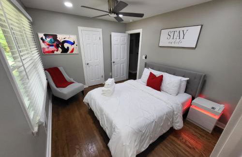 Rare Find! Private Heated Pool & Spa - Entire Home Near ATL City Center - Foto 21