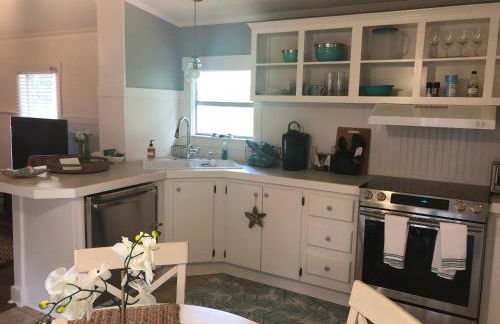 Beaufort SC New Renovation, Close to Parris Island, Historic Downtown, Beautiful Beaches, Sleeps 7 - Photo 9