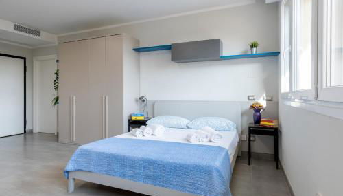 GuestHost -Seaside Studio with Swimming Pool and Parking - Foto 2