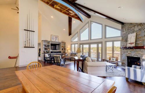 Lakefront Haven with Hot Tub and Game Room in Hickory! - Foto 8