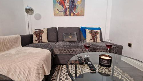 Spacious & comfy Home- very close to NEC Birmingham ,HS2 & Airport- Perfect for contractors & groups- free parking & Fast WiFi - Foto 1