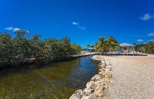 Waterfront Captain House with Boat Basin & Ramp - Foto 22