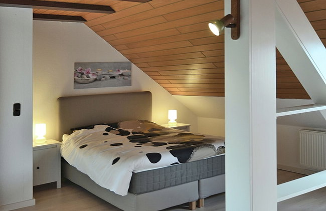 Spacious Holiday Home in Neukirchen near Forest - Photo 2