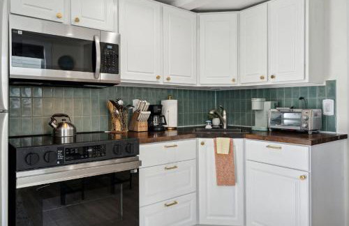 Keefe Korner AC Parking Walk to Beach - Photo 11