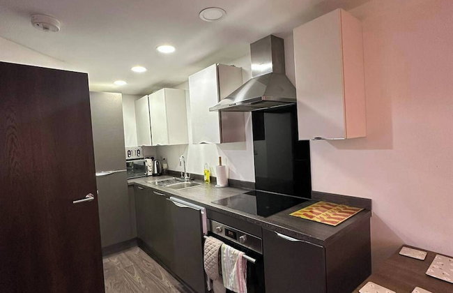 1BR Hideaway Near NEC & Resorts World - Ideal for Travelers - Foto 16