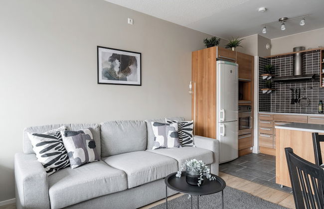 1BR Apartment with Balcony next to Railway Station - Foto 9