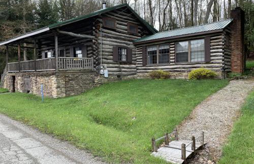 Alpine Lakeside Manor - Photo 2