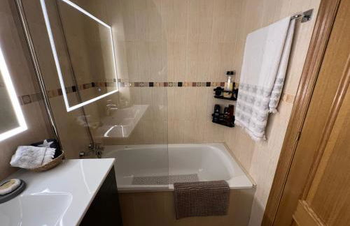 Apartment block from the sea - Foto 13