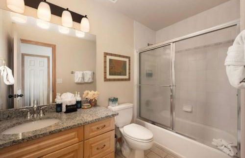 Stunning Mountain Retreat with View and Private Hot Tub - Foto 26