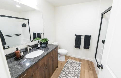 NEW! Boise BaseCamp -Fire Pit -E-Bikes -Greenbelt - Foto 66