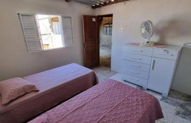 Super Confortável, WiFi Rápido, Garagem Coberta, 2 Banheiros, Suíte, 3 Quartos, Microondas, Cozinha Grande Completa, Mesa de Jantar Grande, Entrada Privativa, Perto do Shopping Pátio Matosinhos, 5 min do Centro Histórico - Foto 43