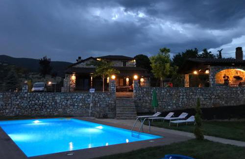 Petrines Villes Avramilias - Photo 5