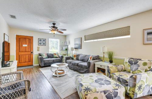 Breezy PCB Vacation Rental with Lanai, Walk to Ocean - Photo 3