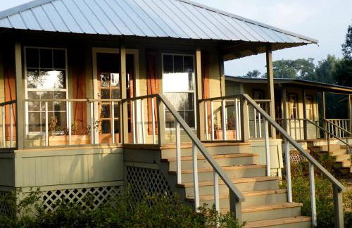 Expansive Vacation Lodge Rental for 60 Guests in Covington, Louisiana - Foto 1