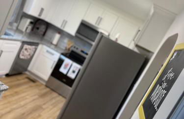 Perfect 4bdrm home with Antique & Modern Accents for Getaways - Foto 24