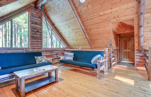 Magical Metamora Cottage with Fire Pit, Pond, Deck! - Foto 18