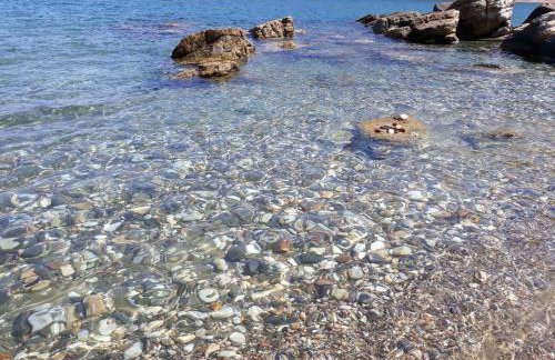 Flora's Apartments - Foto 16