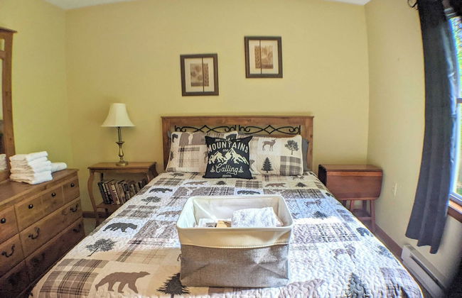 The Bear Foot Lodge by Avantstay Game Room, Deck, Beach/lake Access - Photo 14