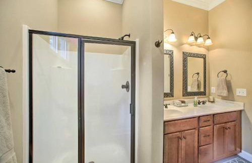 Townville Lakefront Cottage with Private Dock! - Foto 11