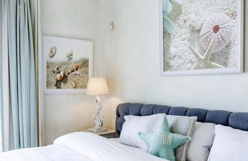 LAP- 3 bed apartment on the beach. Families only - Photo 34