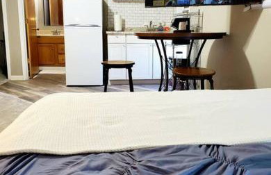 Walkable Cozy Downtown Studio, FREE Bikes to use - Foto 4